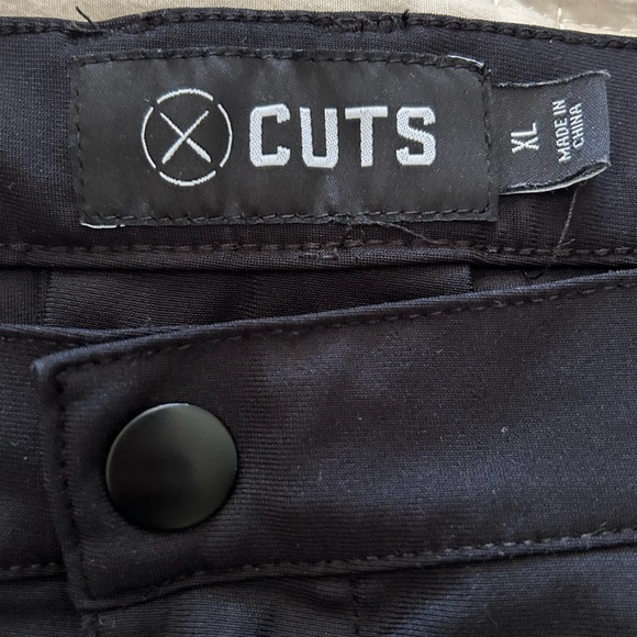 Cuts Men’s AO Slim Fit Breathable & Moisture Wicking Jogger in Black, X-Large - Picture 3 of 11